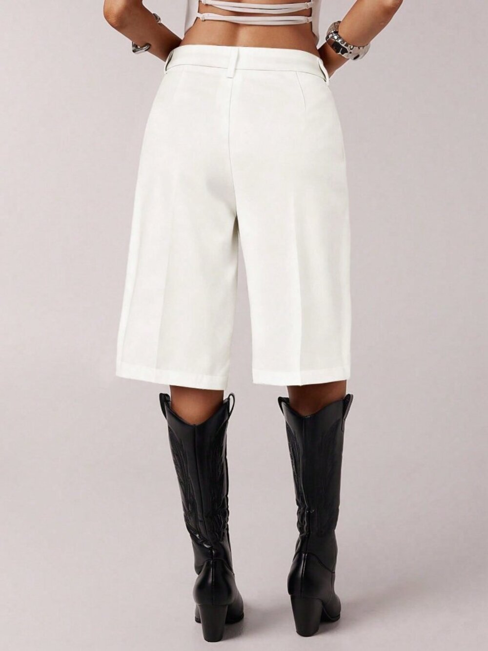 White Casual Women's Bermuda Shorts With Zipper Detail - Picture 2 of 7